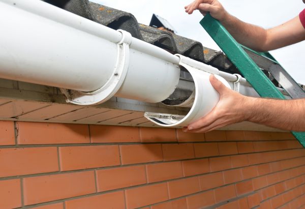 Gutter Maintenance in Woodbridge