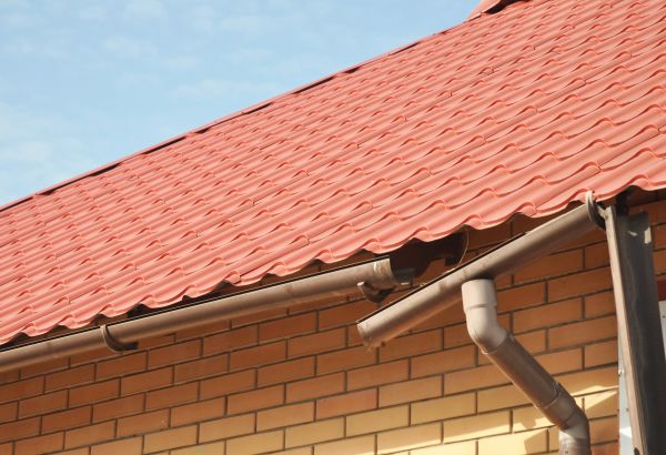 Loose Gutter Repair in Woodbridge