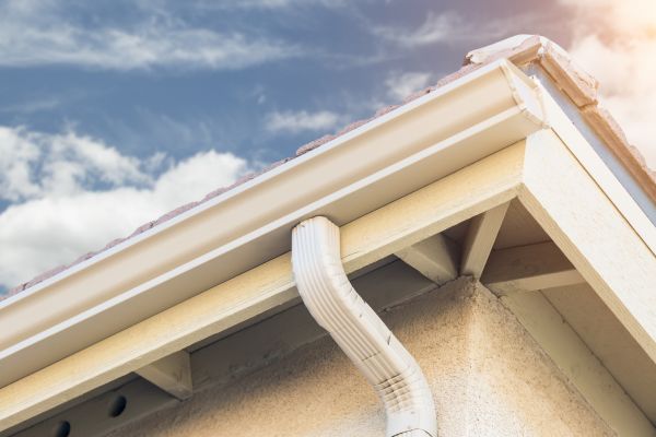 Seamless Gutter Replacement in Woodbridge